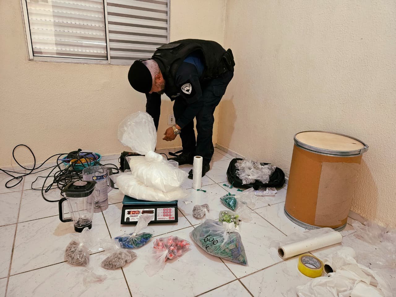 GCM de Itaquá desarticula apartamento-bomba e apreende mais de 10 quilos de drogas na Chácara Cuiabá